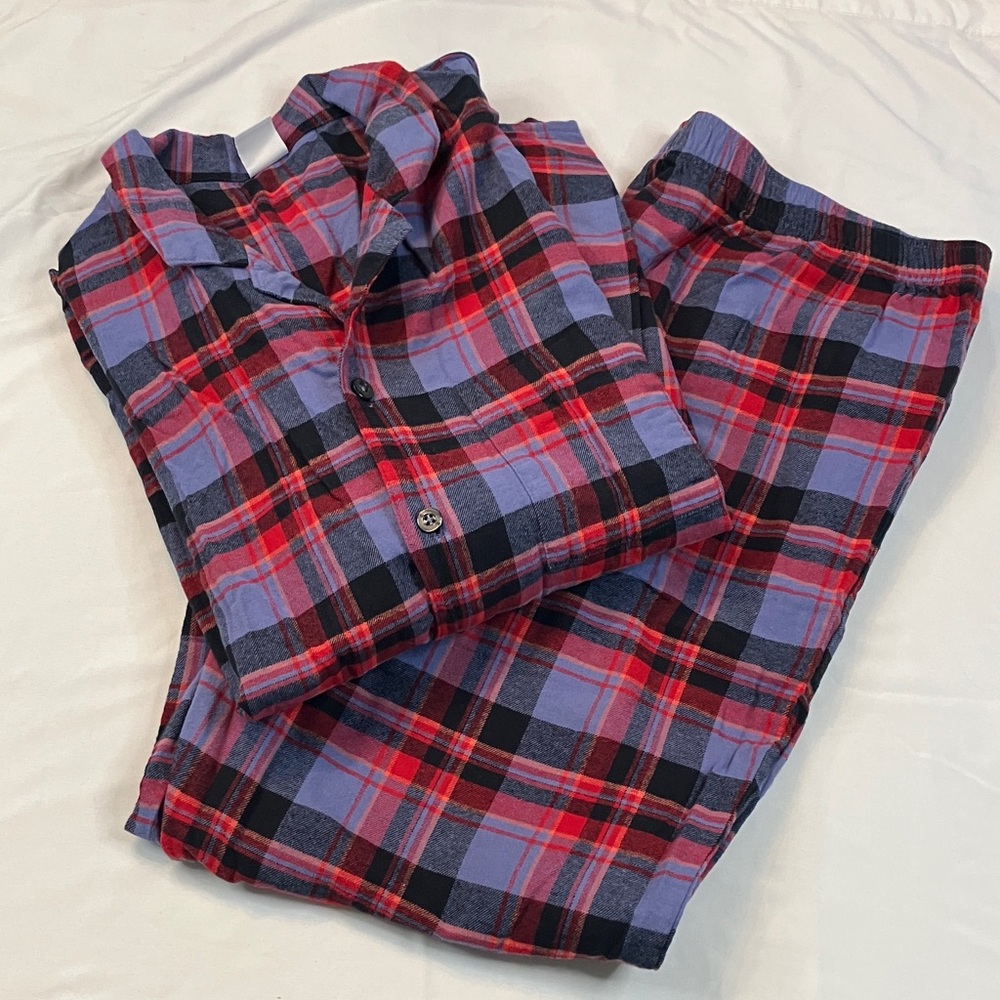 Amazon Essentials Plaid Pajama Set - Red and Blue